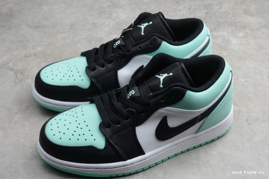 553558-117 Low Emerald 1 553558-117 Toe Jordan 0415
